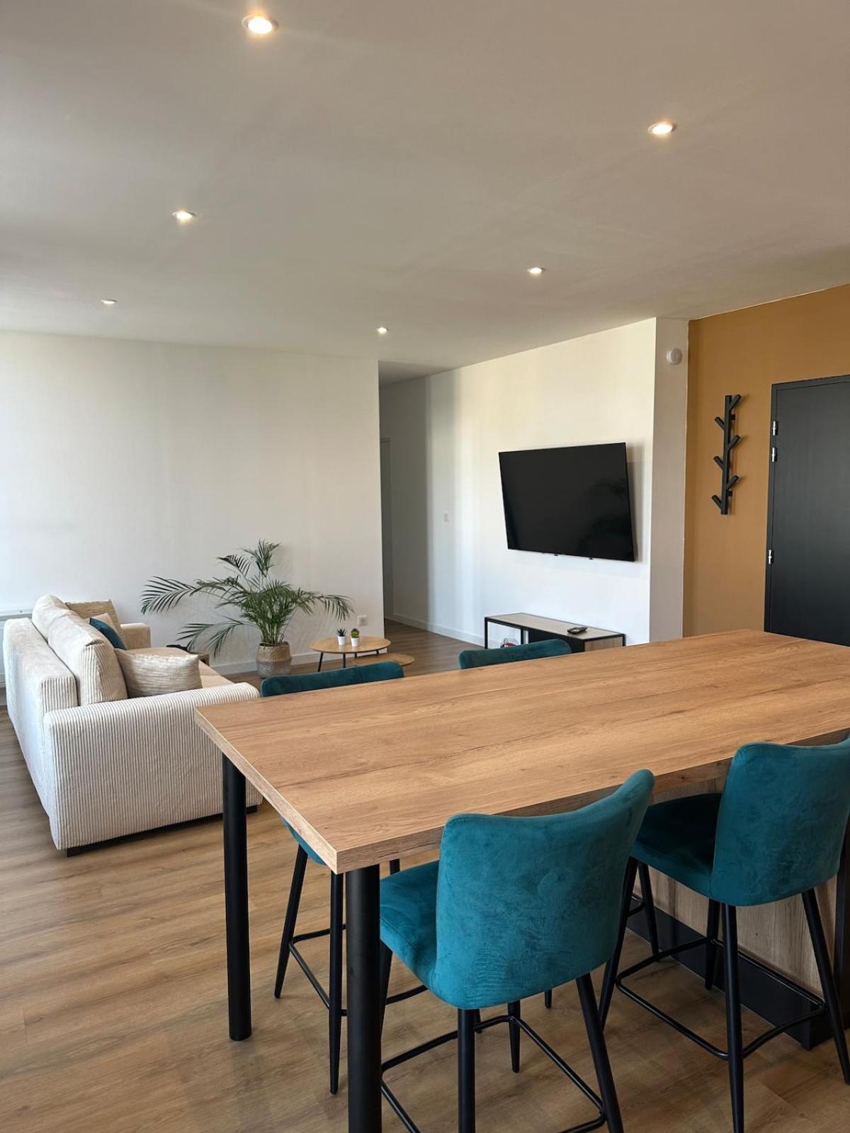 Appartement De La Gare Remiremont Eksteriør billede